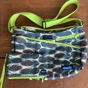KAVU Crossbody with matching Wristlet